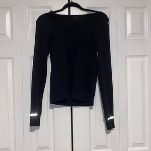 lululemon long sleeve black athletic top